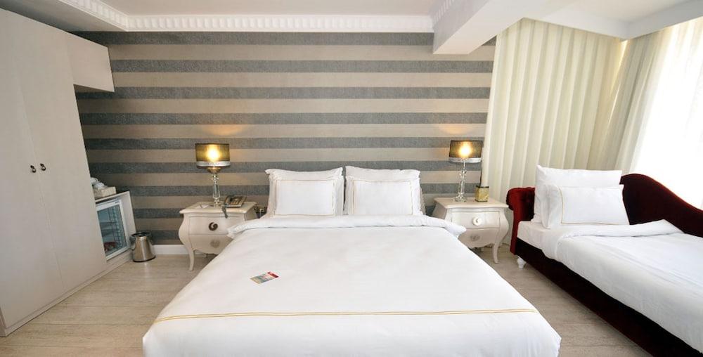 Nea Old Otel 3*